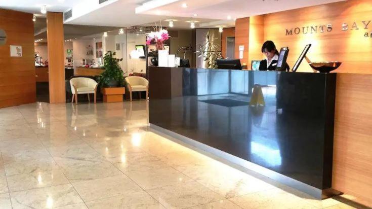 Lovely City Apartment With Private Courtyard, Pool, Free Parking, Gym Перт Экстерьер фото
